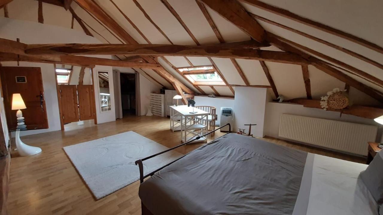 En Bord De Riviere Casseneuil Exterior foto