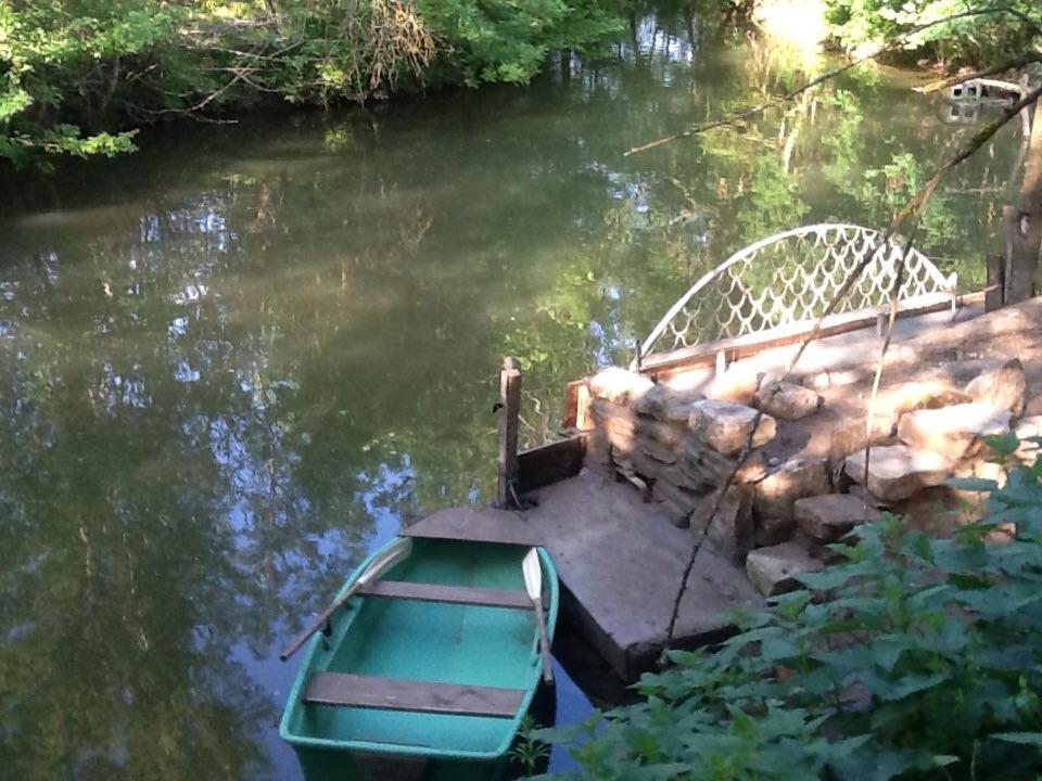 En Bord De Riviere Casseneuil Exterior foto