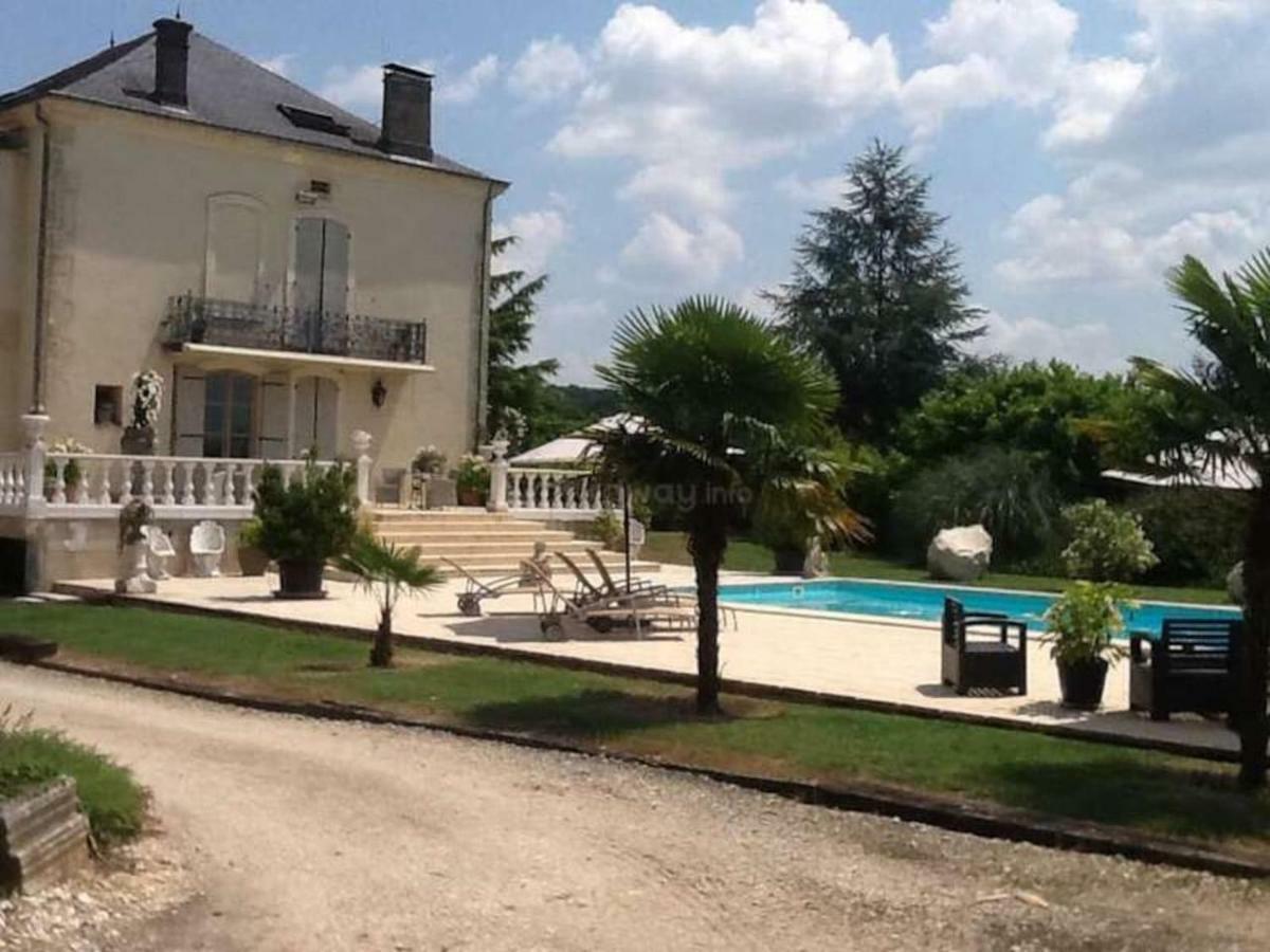 En Bord De Riviere Casseneuil Exterior foto