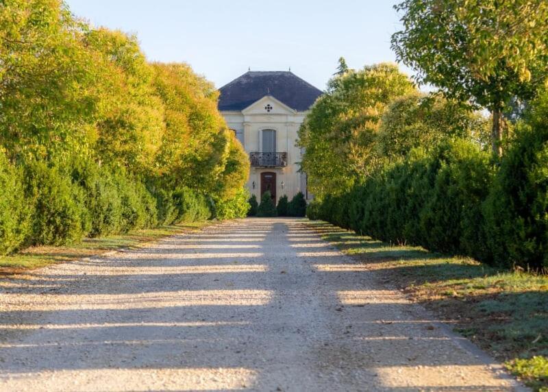 En Bord De Riviere Casseneuil Exterior foto